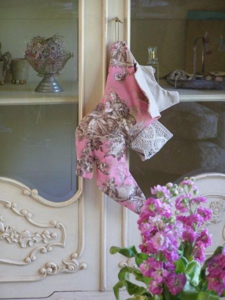 Sample of French and Floral Products